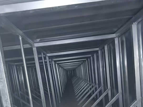 裝配式預(yù)應(yīng)力金屬復(fù)合耐腐水池內(nèi)