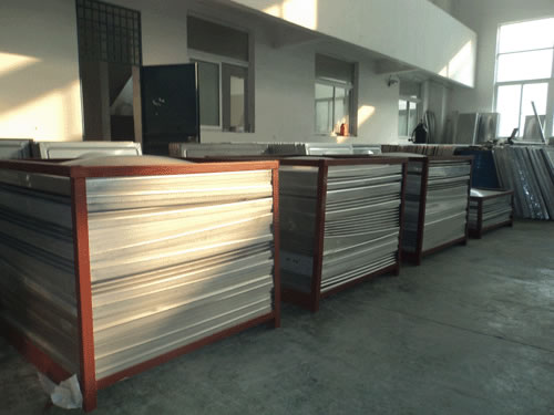 倉庫一角（待發貨）